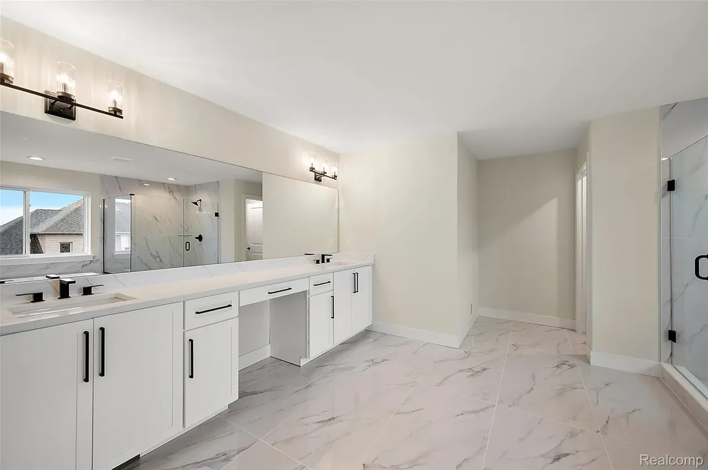 17000 Pienza Drive Macomb Township MI 48042