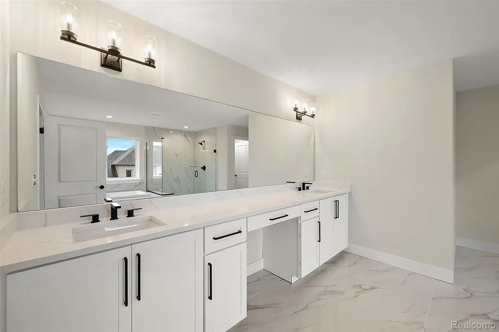 17000 Pienza Drive Macomb Township MI 48042