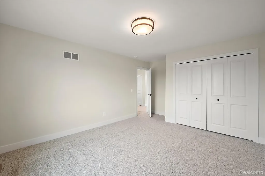 17000 Pienza Drive Macomb Township MI 48042