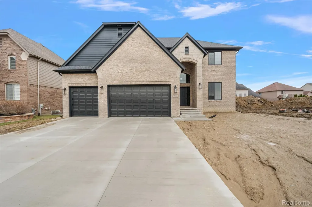 17000 Pienza Drive Macomb Township MI 48042
