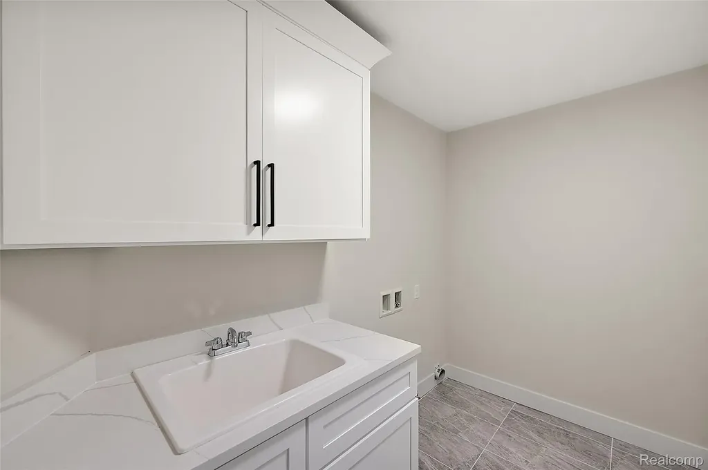 17000 Pienza Drive Macomb Township MI 48042