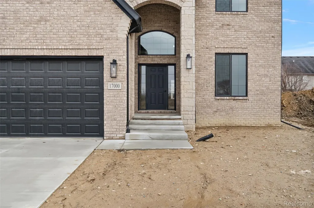 17000 Pienza Drive Macomb Township MI 48042