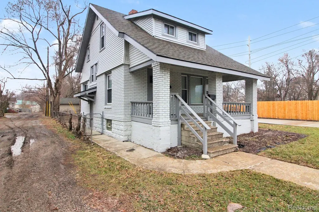 320 Cesar E Chavez Avenue Pontiac City MI 48342
