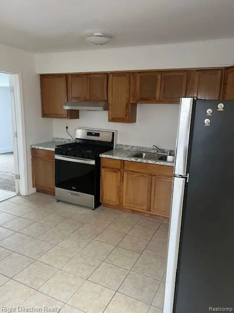9245 Lee Road Green Oak Township MI 48116