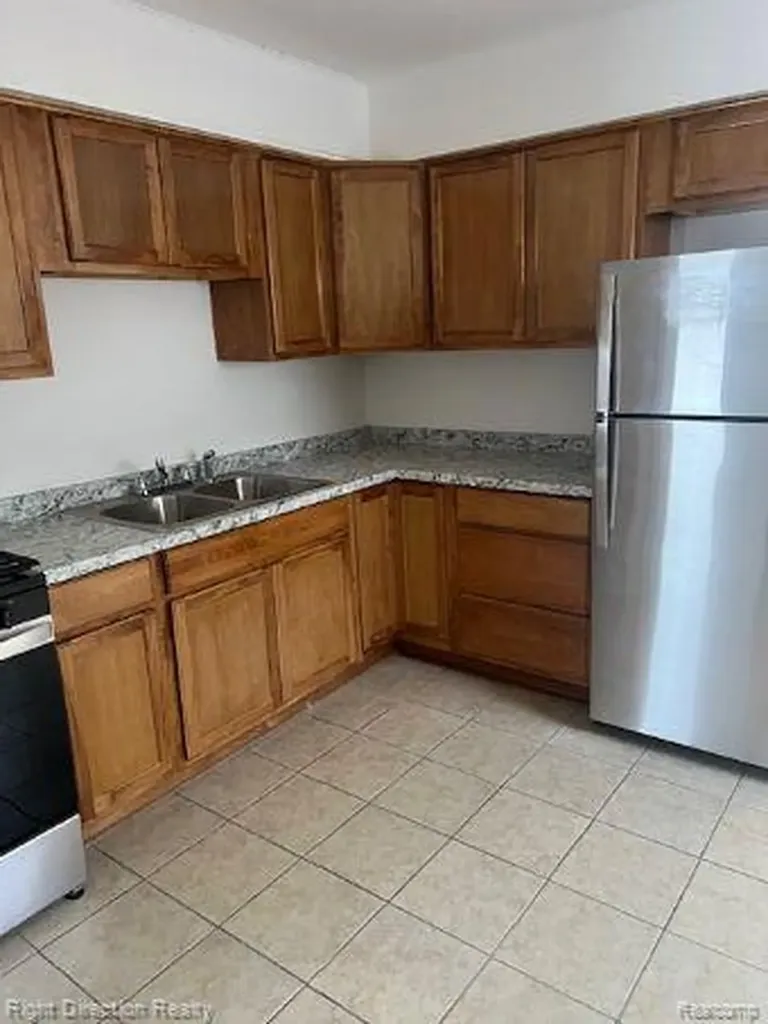 9245 Lee Road Green Oak Township MI 48116