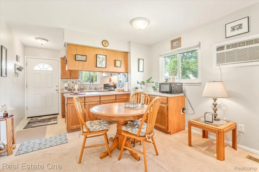 30624 Krauter Street Garden City City MI 48135