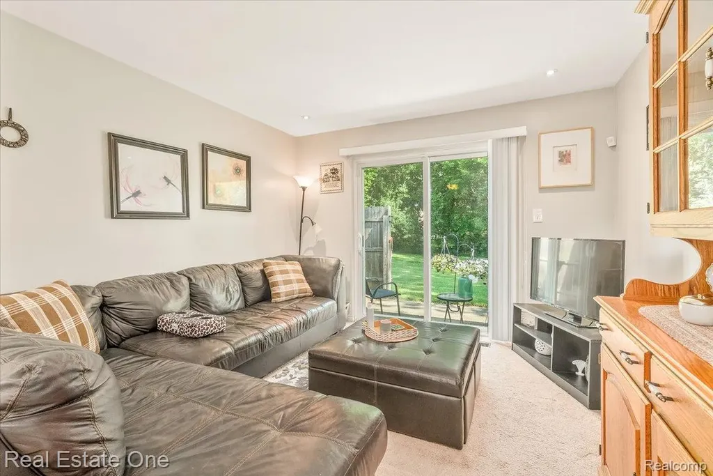 30624 Krauter Street Garden City City MI 48135