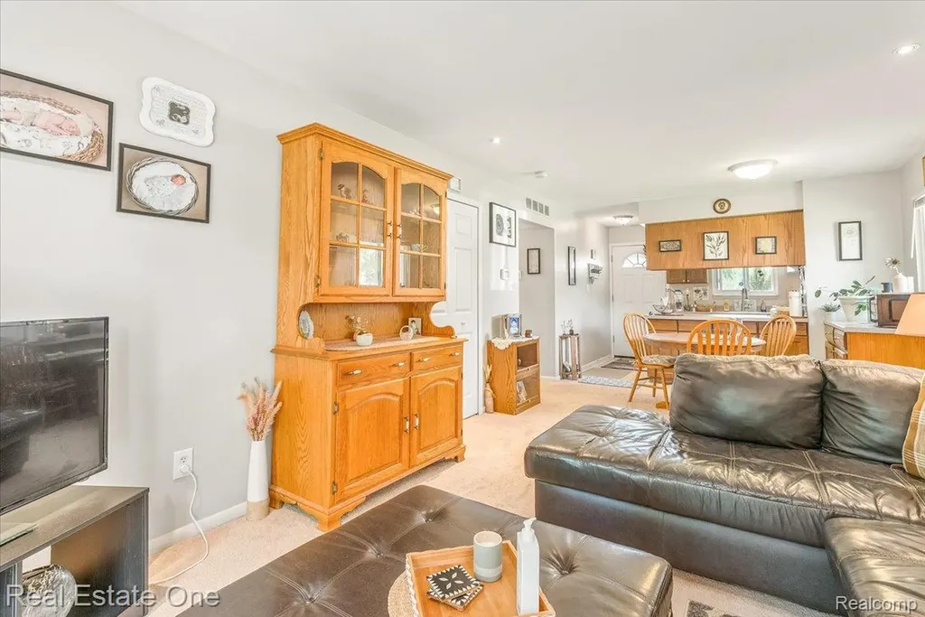 30624 Krauter Street Garden City City MI 48135