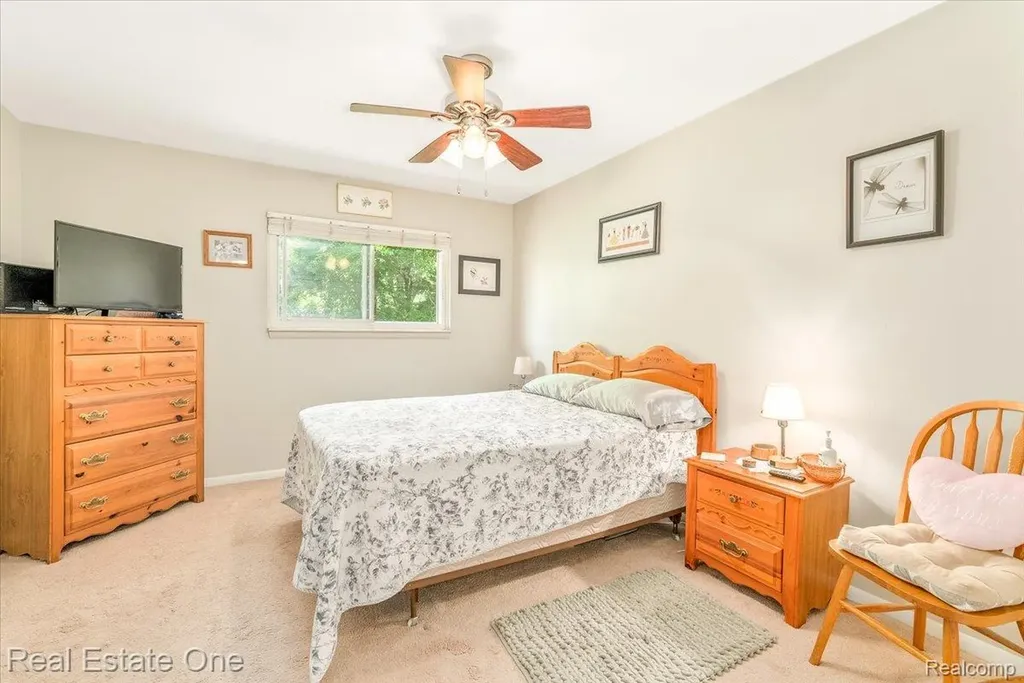 30624 Krauter Street Garden City City MI 48135