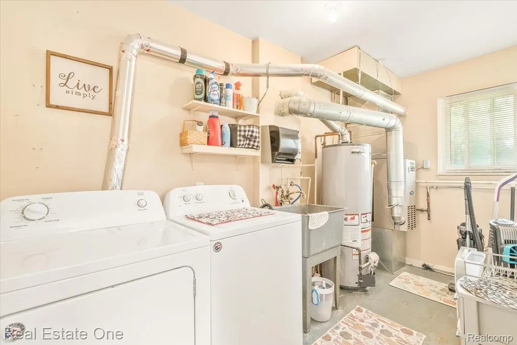 30624 Krauter Street Garden City City MI 48135