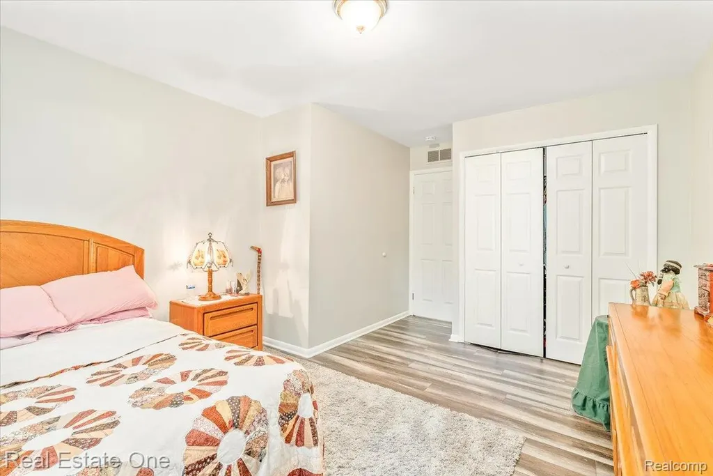 30624 Krauter Street Garden City City MI 48135