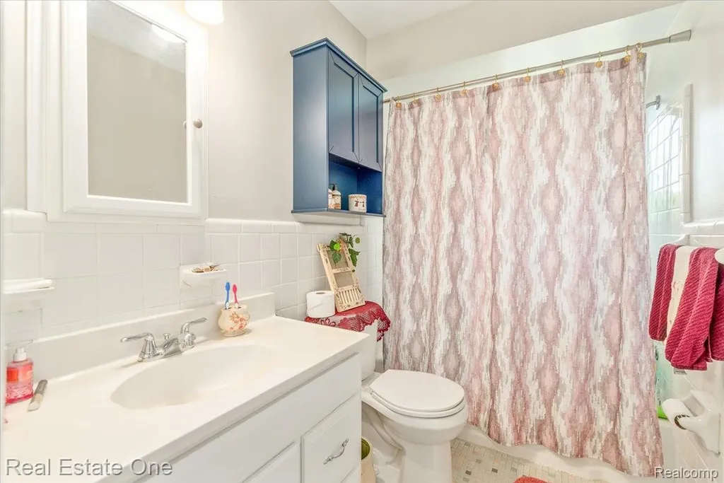 30624 Krauter Street Garden City City MI 48135