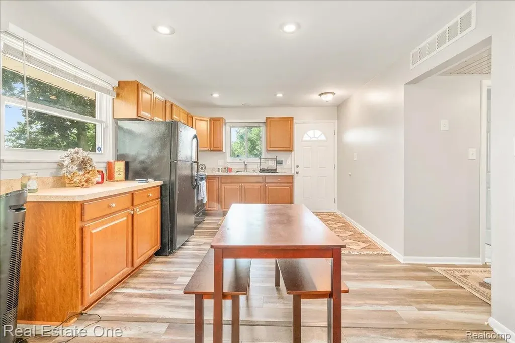 30624 Krauter Street Garden City City MI 48135