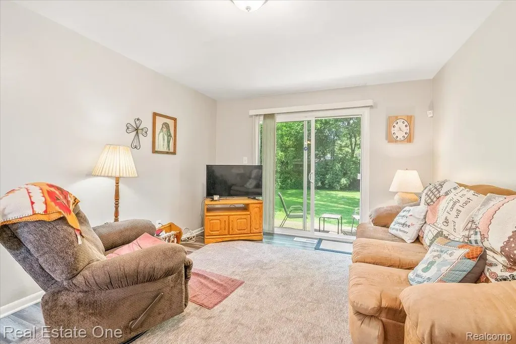 30624 Krauter Street Garden City City MI 48135
