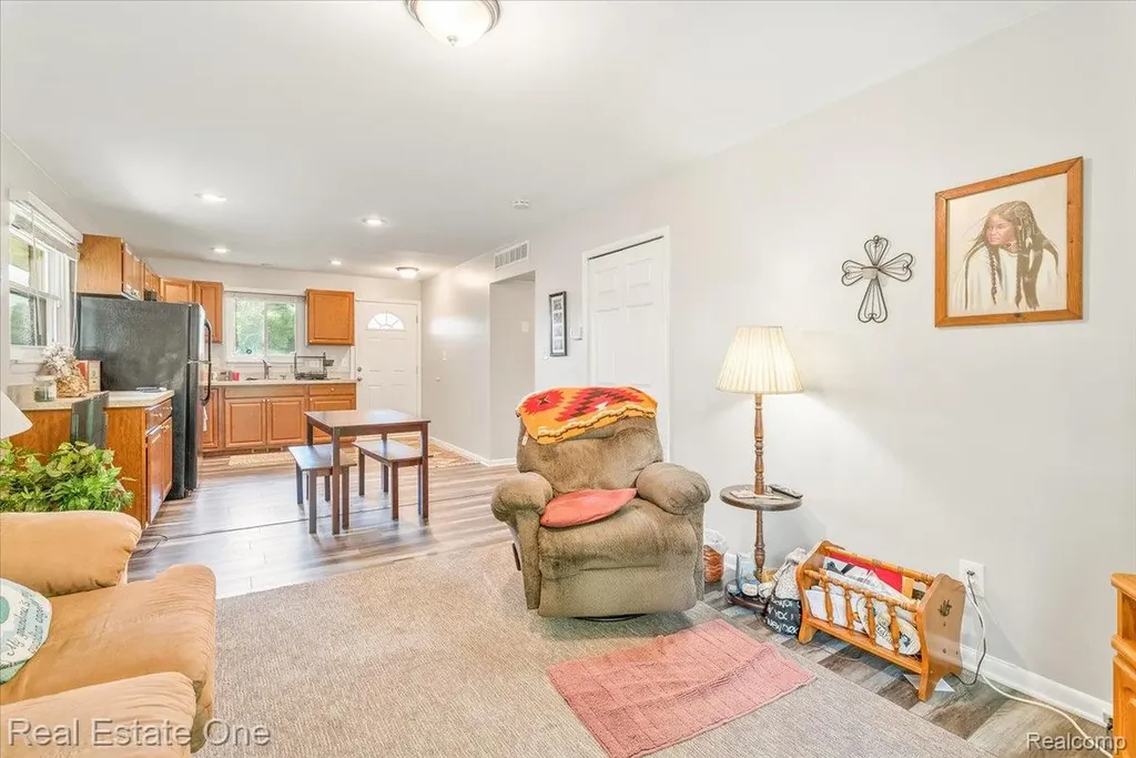 30624 Krauter Street Garden City City MI 48135