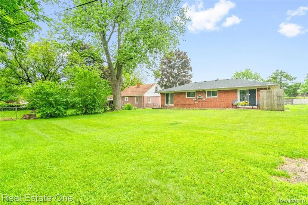 30624 Krauter Street Garden City City MI 48135