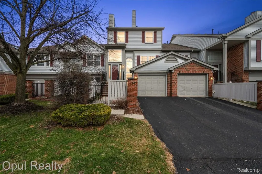 49714 Draper Circle Plymouth Charter Township MI 48170