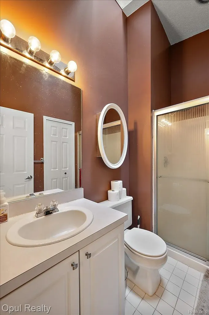 49714 Draper Circle Plymouth Charter Township MI 48170