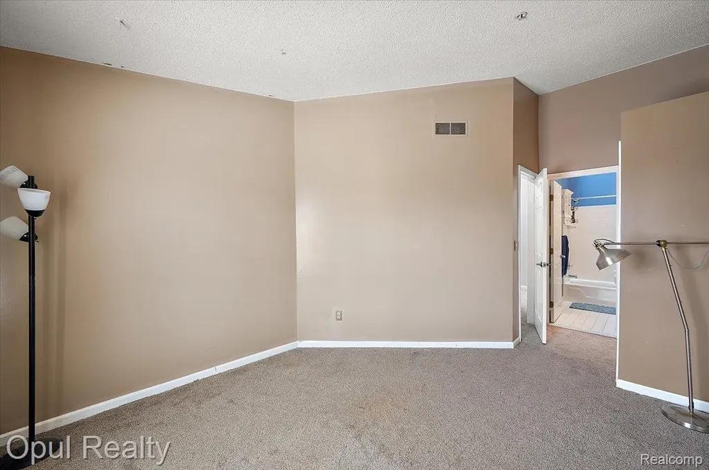 49714 Draper Circle Plymouth Charter Township MI 48170