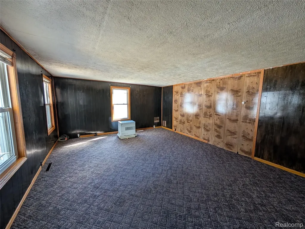 10611 W Saint Charles Road Sumner Township MI 48889