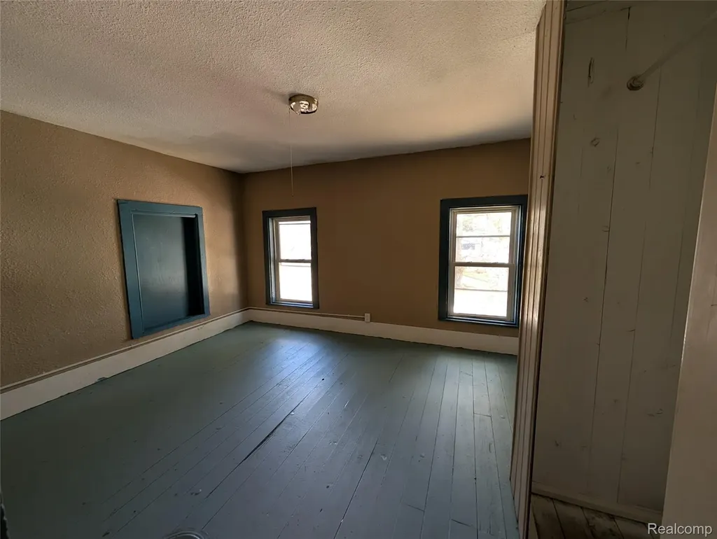10611 W Saint Charles Road Sumner Township MI 48889