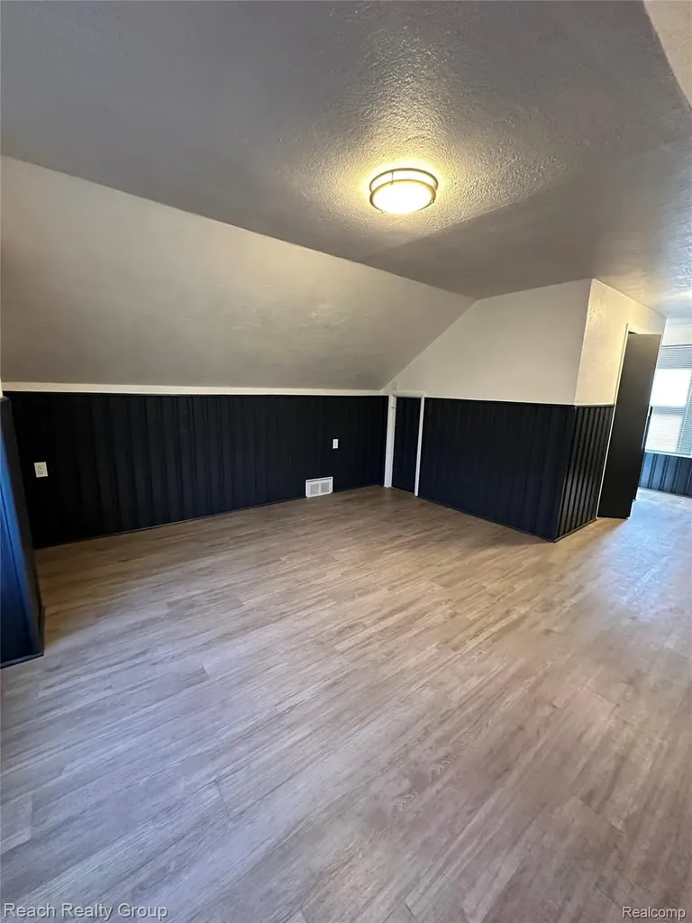 8200 Westwood Street Detroit City MI 48228
