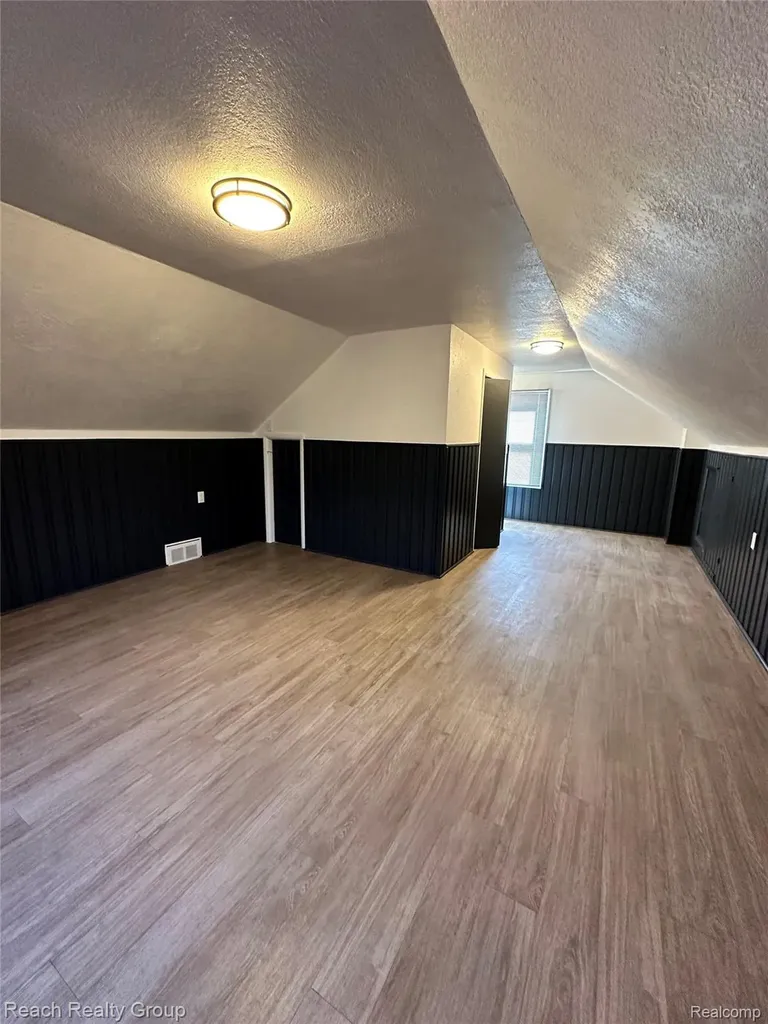 8200 Westwood Street Detroit City MI 48228