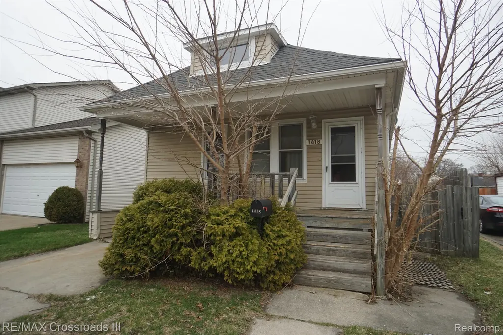 1418 Hanford Avenue Lincoln Park City MI 48146