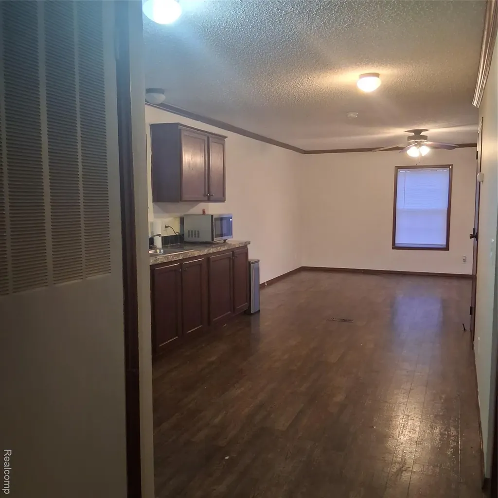 26019 3rd St, #119 Taylor City MI 48180