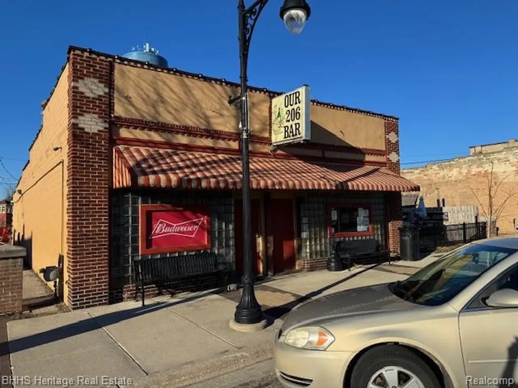 206 W Main Street Durand City MI 48429