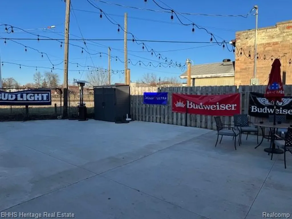 206 W Main Street Durand City MI 48429