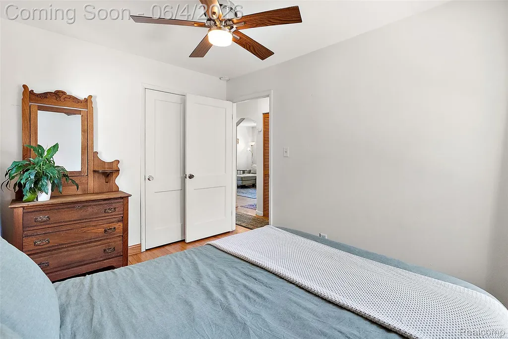 1831 Moorhouse Street Ferndale City MI 48220