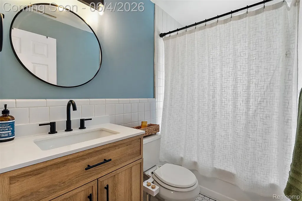 1831 Moorhouse Street Ferndale City MI 48220