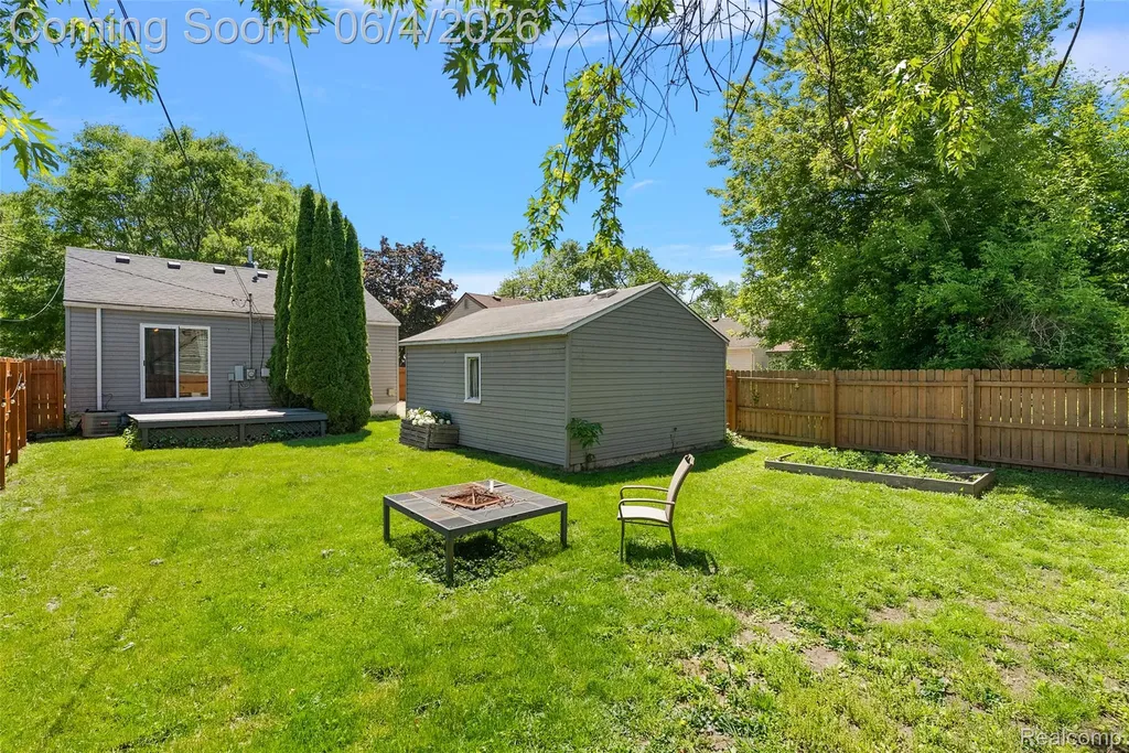 1831 Moorhouse Street Ferndale City MI 48220