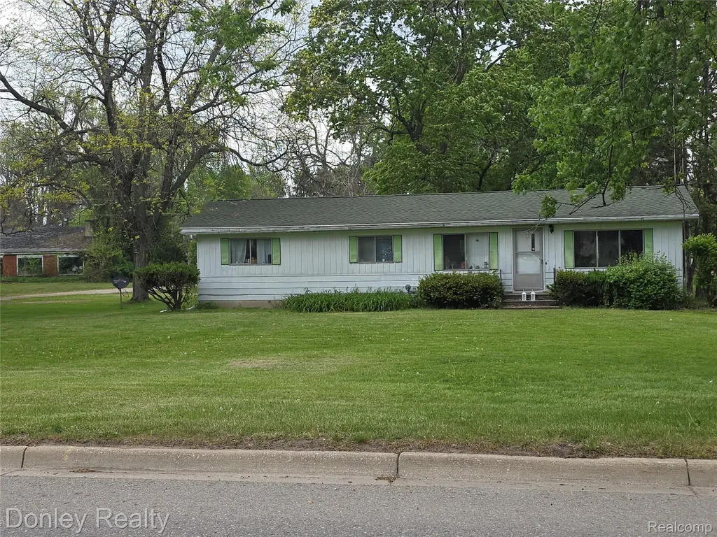 6174 Marlette Street Marlette City MI 48453