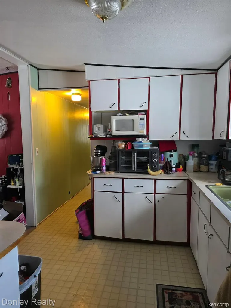 6174 Marlette Street Marlette City MI 48453