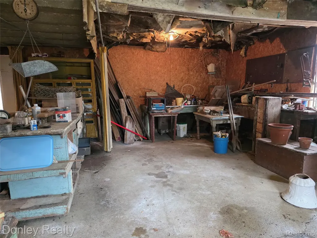 6174 Marlette Street Marlette City MI 48453