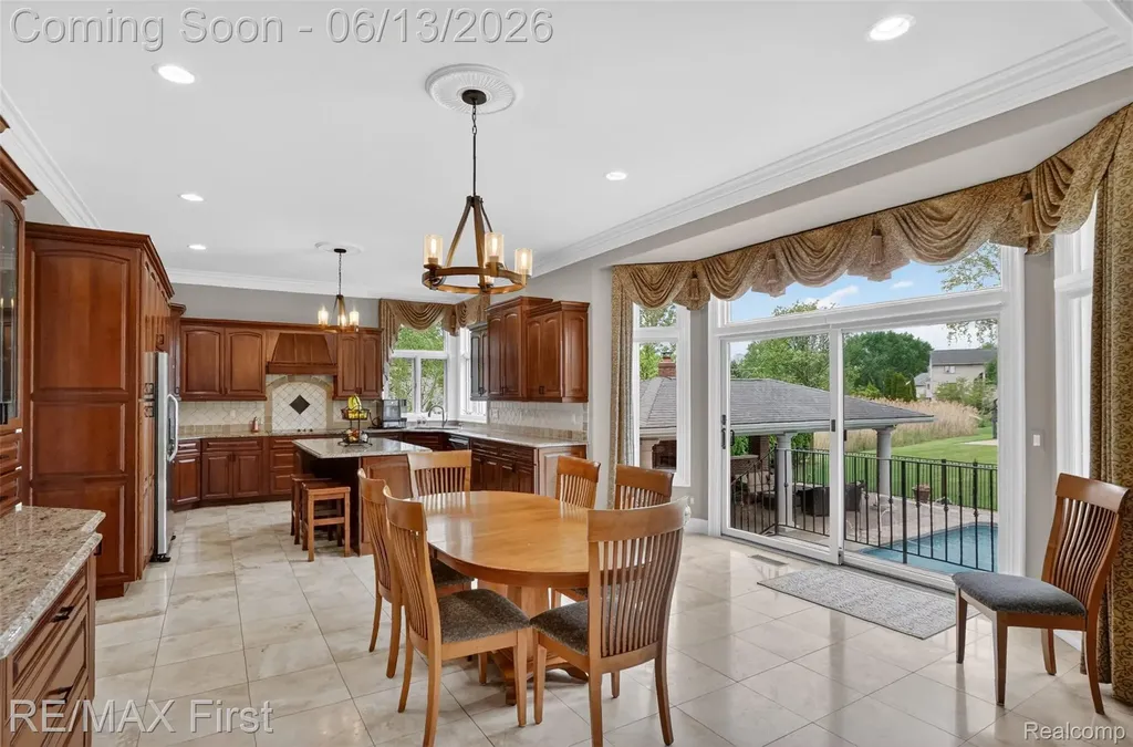 13800 Berryknoll Drive Shelby Charter Township MI 48315