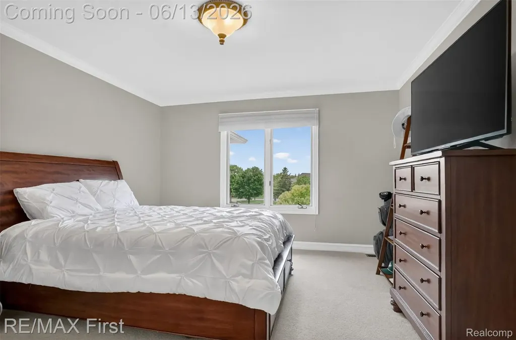 13800 Berryknoll Drive Shelby Charter Township MI 48315