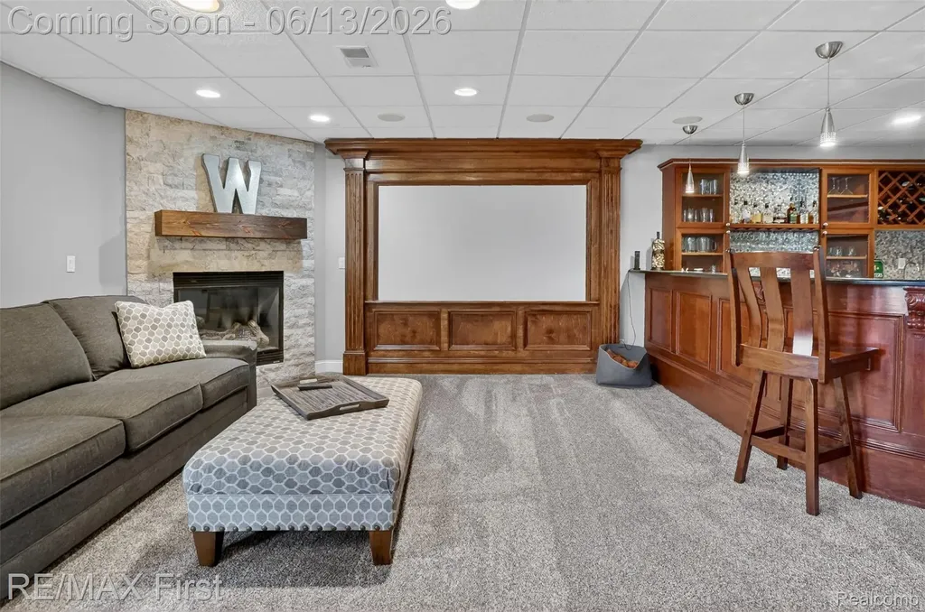 13800 Berryknoll Drive Shelby Charter Township MI 48315