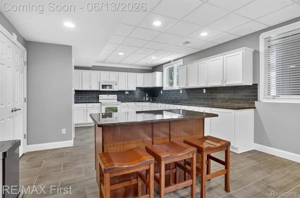 13800 Berryknoll Drive Shelby Charter Township MI 48315