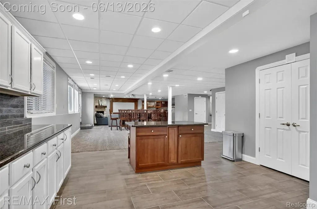 13800 Berryknoll Drive Shelby Charter Township MI 48315