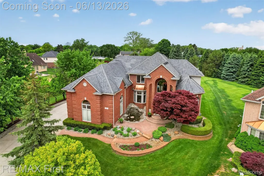 13800 Berryknoll Drive Shelby Charter Township MI 48315