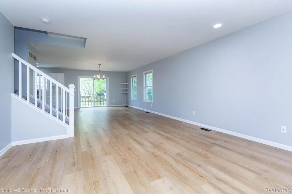 829 N Dorchester Avenue Royal Oak City MI 48067