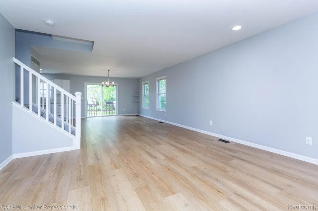 829 N Dorchester Avenue Royal Oak City MI 48067