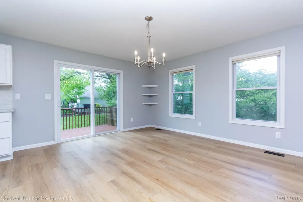 829 N Dorchester Avenue Royal Oak City MI 48067