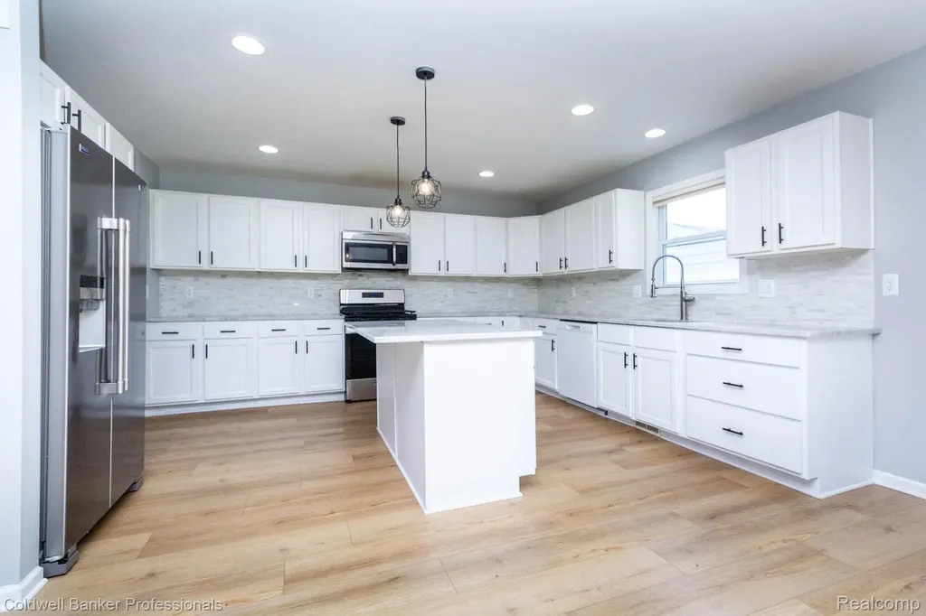 829 N Dorchester Avenue Royal Oak City MI 48067