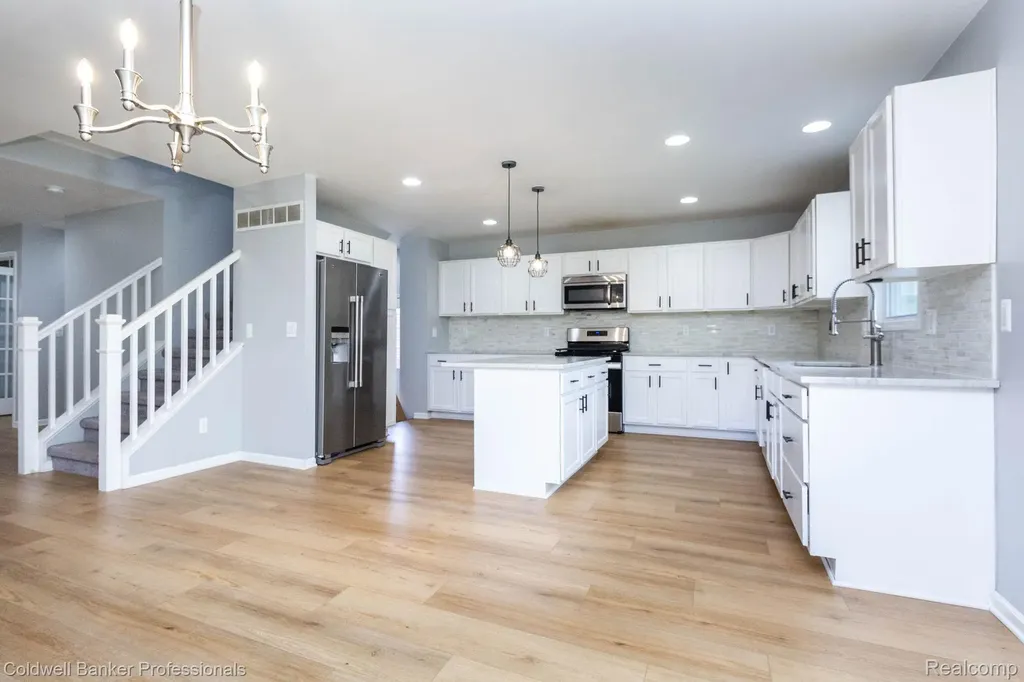 829 N Dorchester Avenue Royal Oak City MI 48067