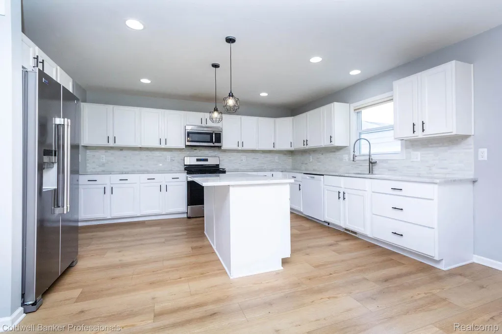 829 N Dorchester Avenue Royal Oak City MI 48067