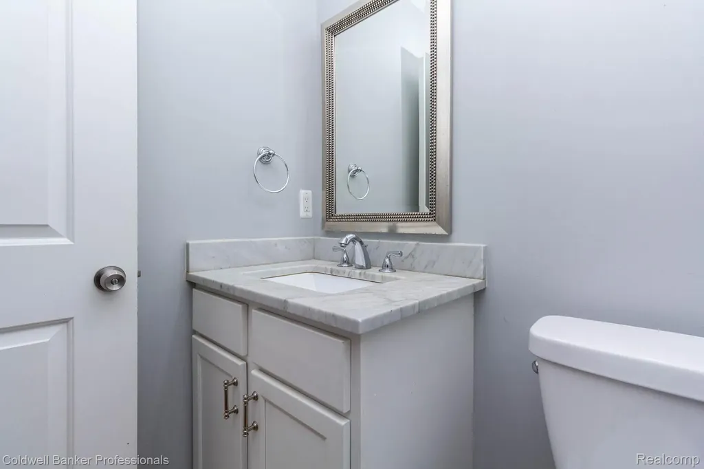 829 N Dorchester Avenue Royal Oak City MI 48067